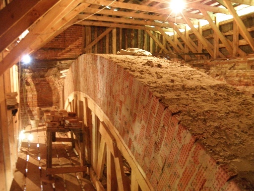 Храм Казанской иконы Божией Матери в д. Грайвороны начало восстановления 2009 год