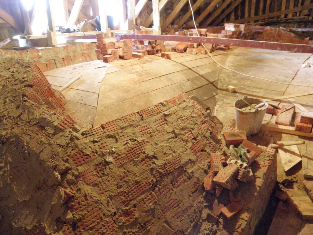 Храм Казанской иконы Божией Матери в д. Грайвороны начало восстановления 2009 год