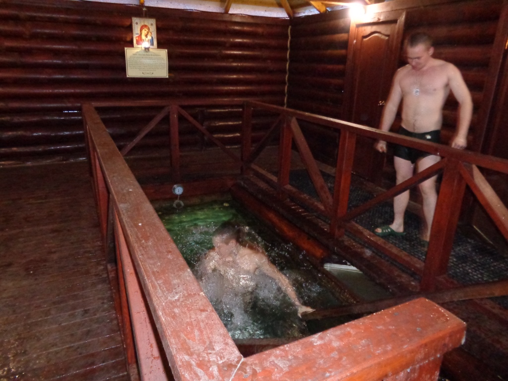 Десантники на святом источнике