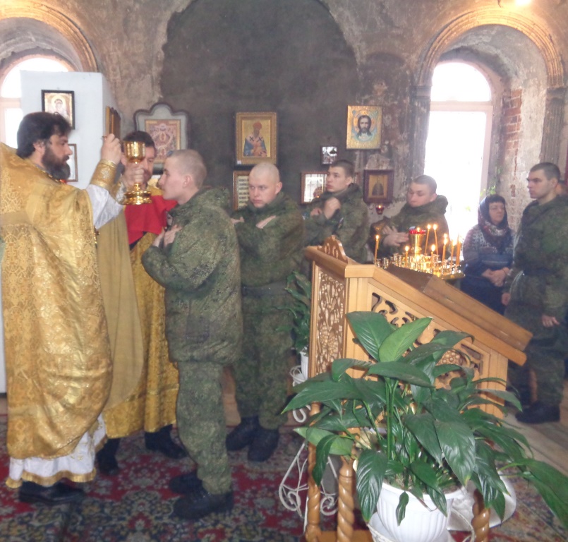 Беседа в войсковой части и солдатская поездка в храм