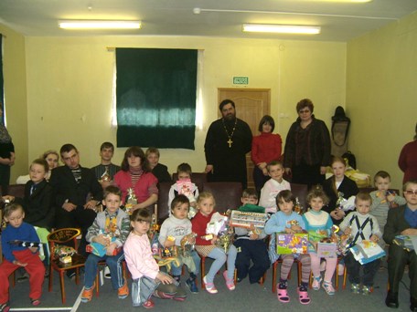 Пасхальное поздравление в детском доме поселка Пески