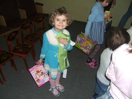 Пасхальное поздравление в детском доме поселка Пески