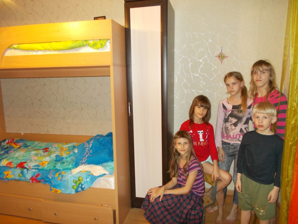 Приобретение мебели для многодетной семьи Сочаловых