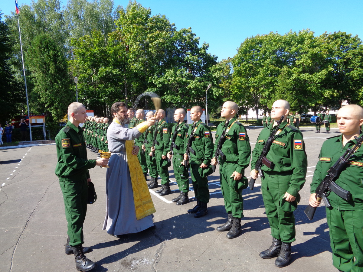 18 августа в в/части № 25801-Б (Военная связь) новобранцы приняли присягу на верность Отечеству