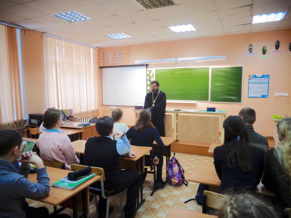 День православной молодежи на приходе Казанского храма деревни Грайвороны