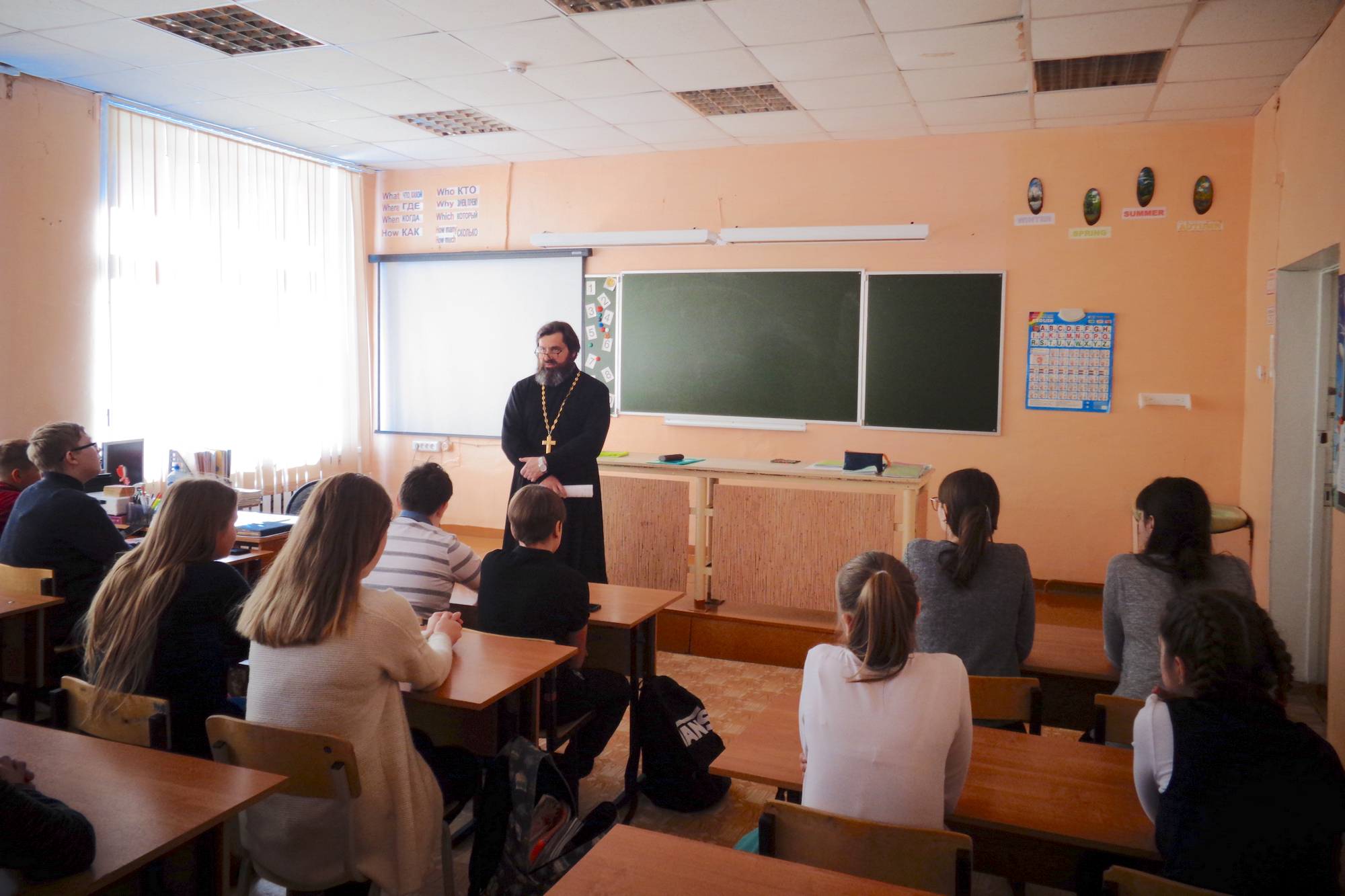 День православной книги на приходе Казанского храма деревни Грайвороны