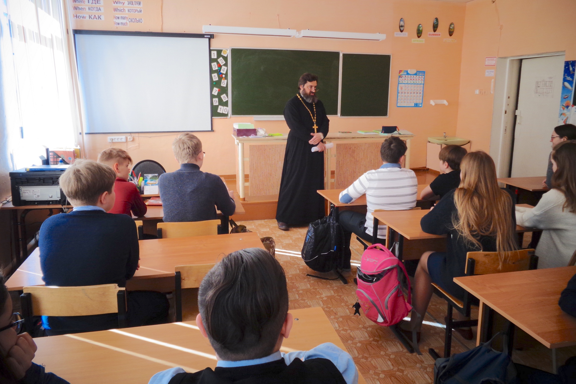 День православной книги на приходе Казанского храма деревни Грайвороны