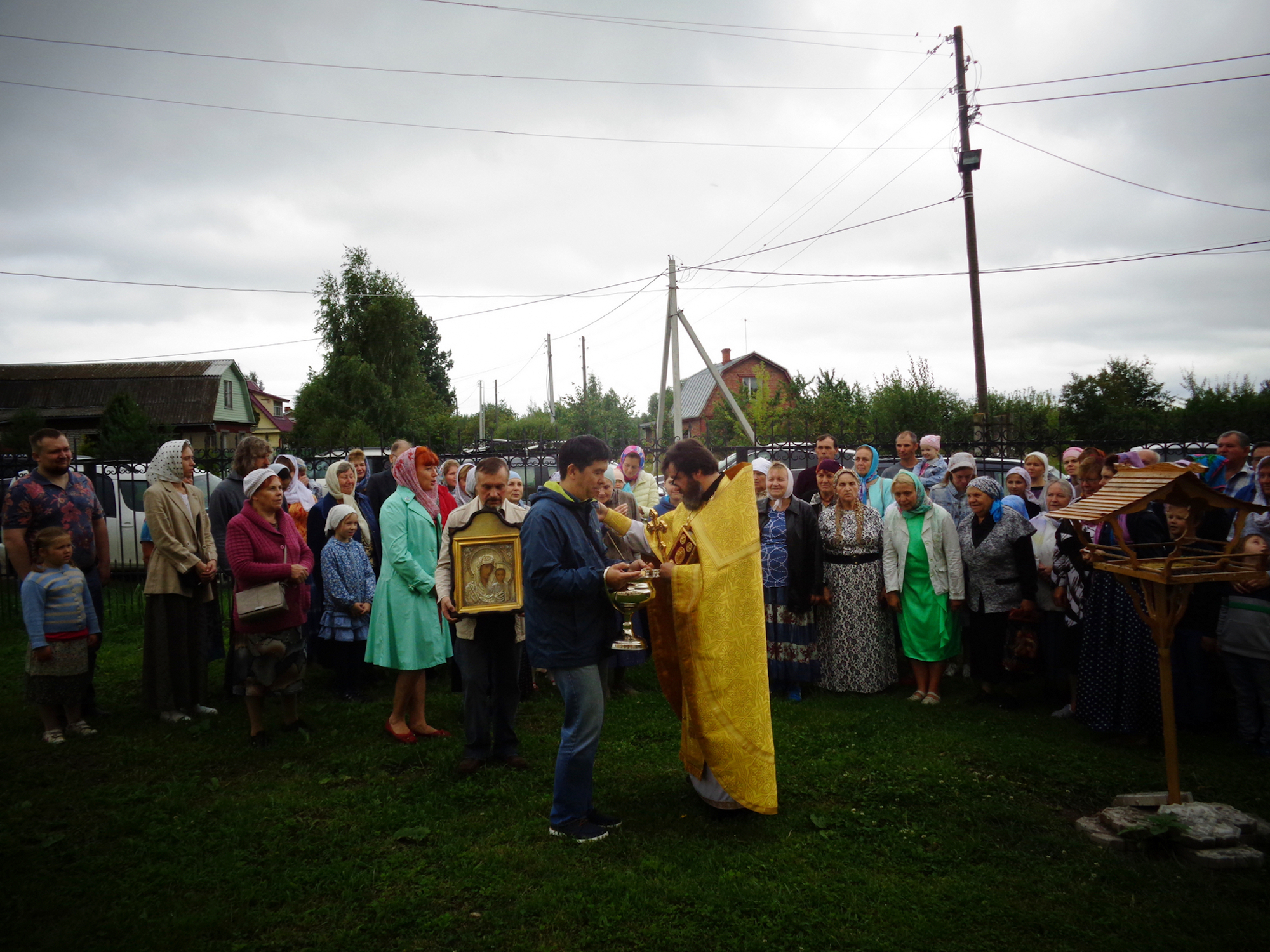 Престольный праздник в Казанском храме деревни Грайвороны