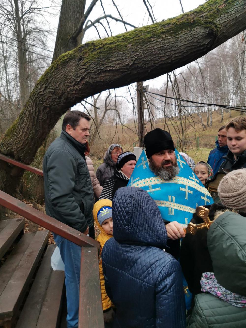 Престольный праздник в Казанском храме деревни Грайвороны