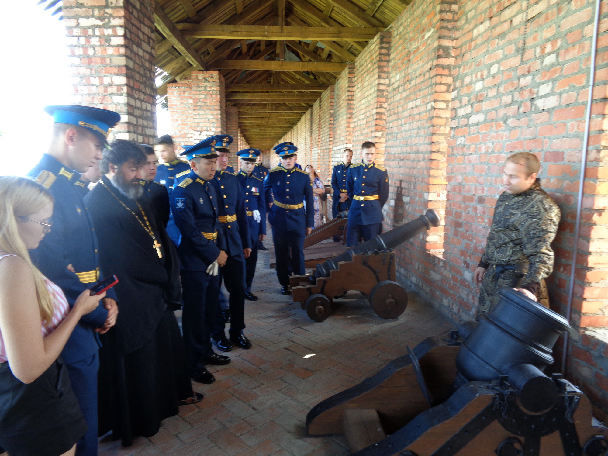 Гости на приходе Казанского храма села Грайвороны