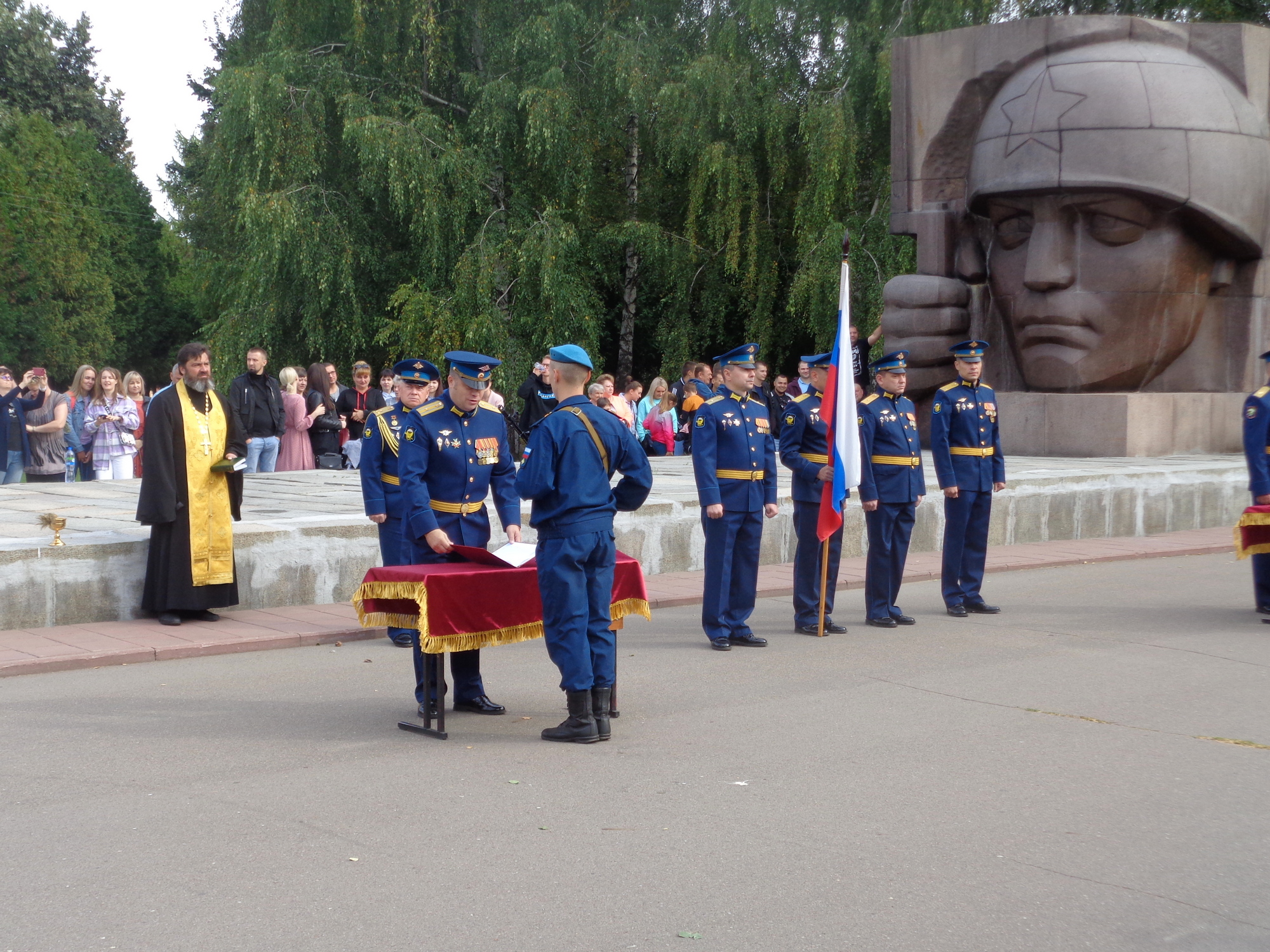 Военная присяга в Мемориальном парке города Коломны