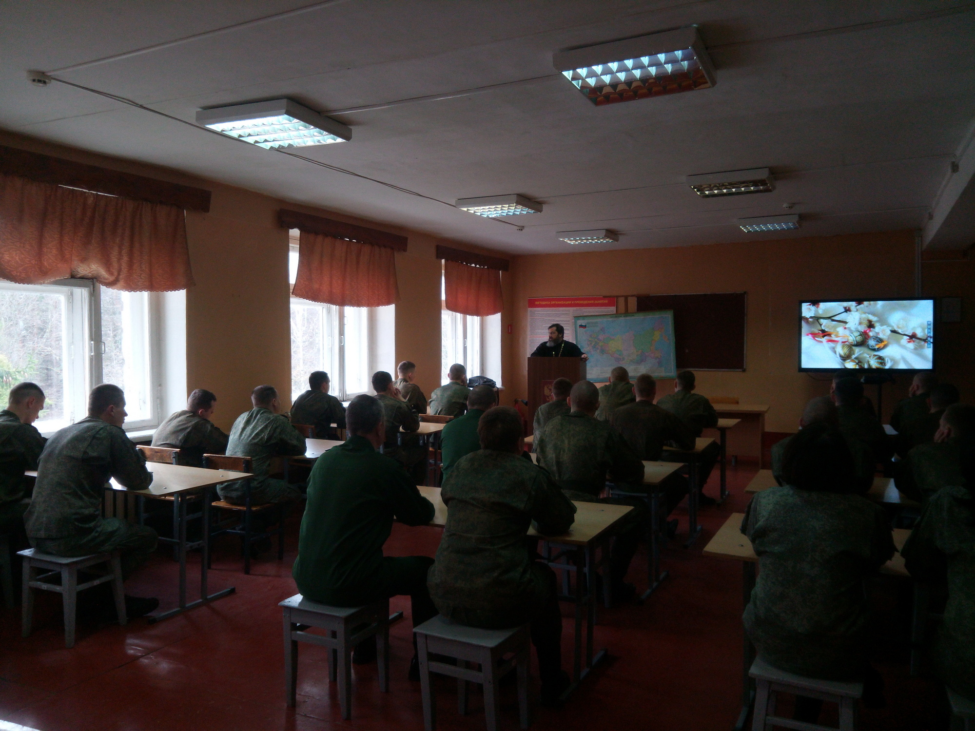 Посещение войсковых частей 2-ого и 3-его Коломенских благочиннических округов в преддверии Пасхи Христовой.