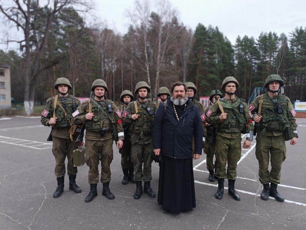 Беседа в войсковой части.