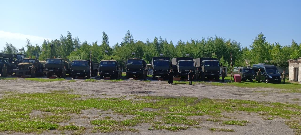 Освещение техники и беседа в войсковой части.