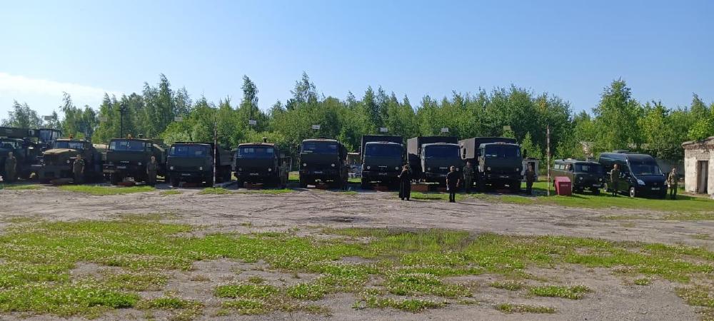 Освещение техники и беседа в войсковой части.