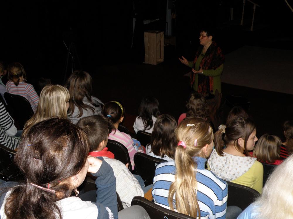 Поездка в театр-студию "Квадрат"