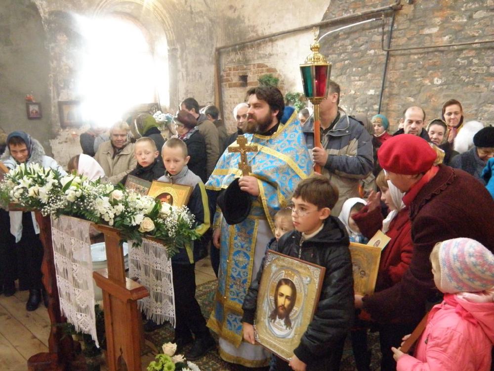 Празднование Казанской иконе Божией Матери