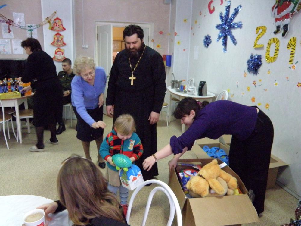 Рождественские поздравления для воспитанников детских домов