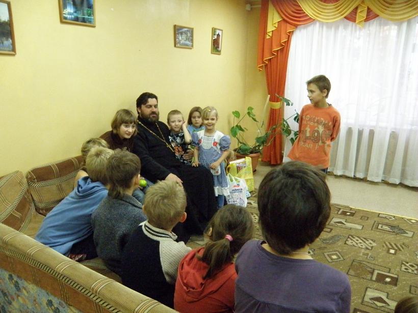 Согреем детские сердца