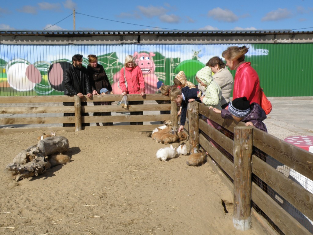 Поездка в мини-зоопарк "Горки"