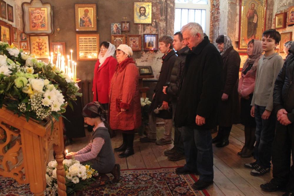 Празднование Казанской иконе Божией Матери