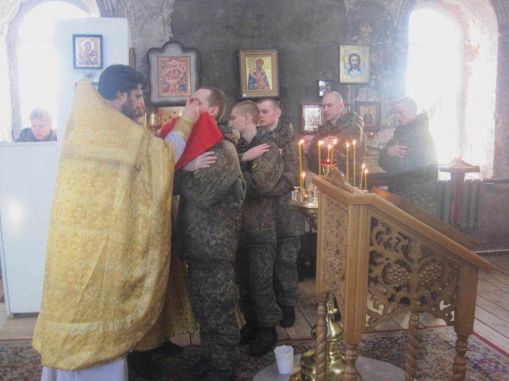 Поездка солдат на литургию в Грайвороны