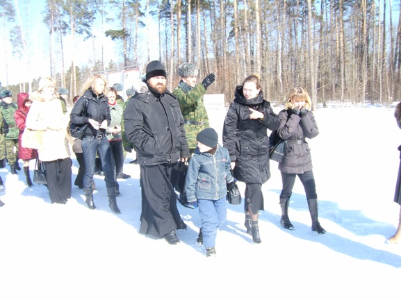 Священник Д.Измайлов выступил с отчетом о проводимой работе Церкви с воинской частью