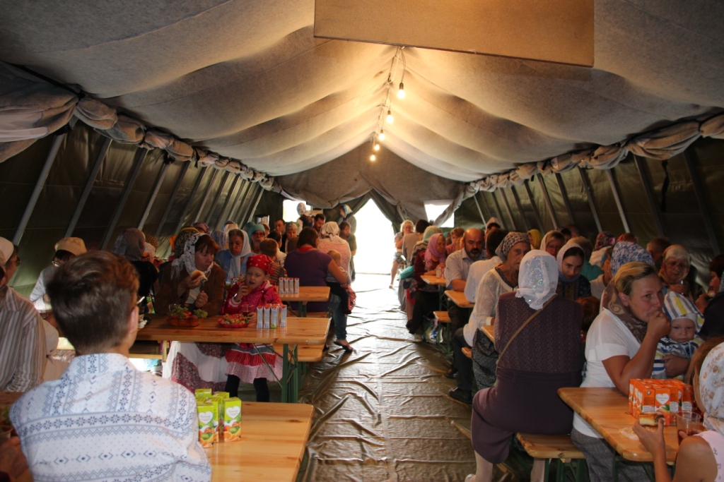 Престольный праздник в Казанском храме д. Грайвороны