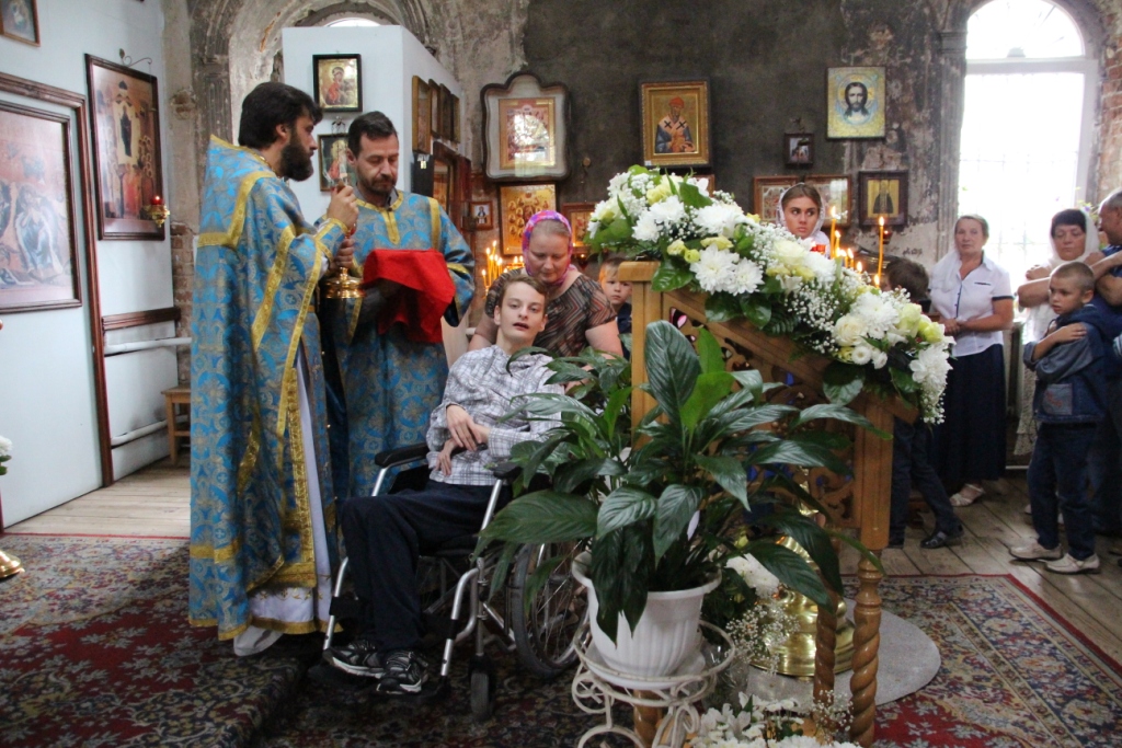 Престольный праздник в Казанском храме д. Грайвороны