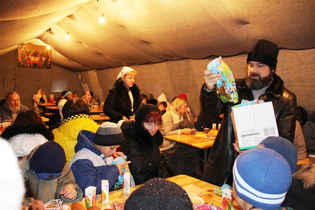 Согреем детские сердца